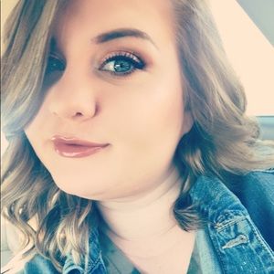 Meet your Posher, Brianna